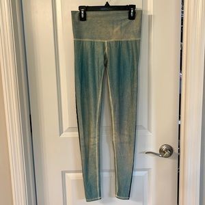 Teeki yoga legging’s.